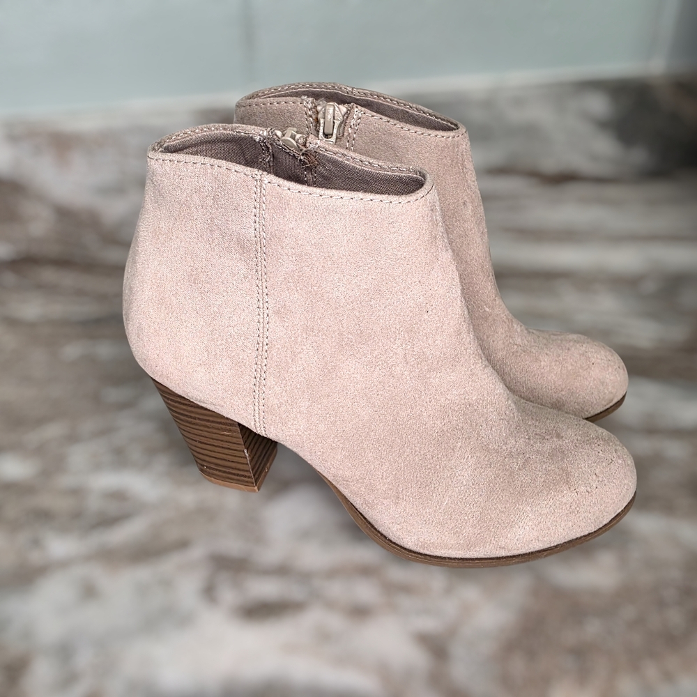 Old Navy Booties Womens Ankle Booties Tan Faux Suede Size 6